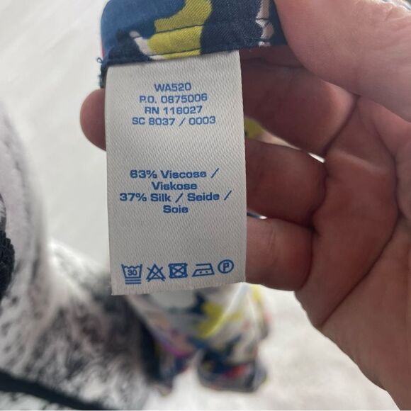 Boden Eliza Floral Silk Blend 3/4 Slreves Silk Blend Top - Picture 9 of 9